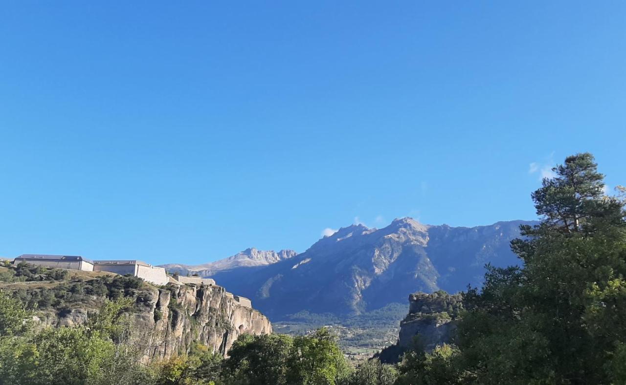 Le Pre Fleuri A Guillestre - Appartements Neufs Classes Meubles De Tourisme 3 Etoiles - Parking Privatif Dış mekan fotoğraf