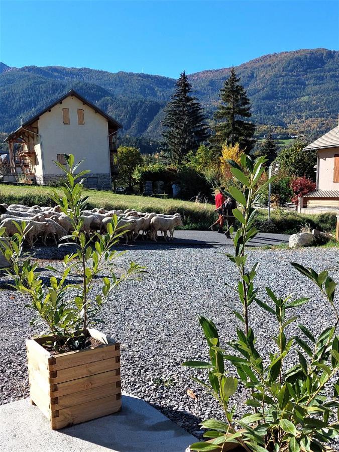 Le Pre Fleuri A Guillestre - Appartements Neufs Classes Meubles De Tourisme 3 Etoiles - Parking Privatif Dış mekan fotoğraf