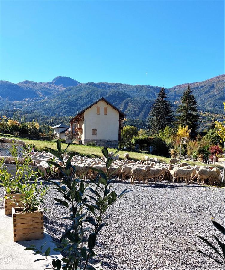 Le Pre Fleuri A Guillestre - Appartements Neufs Classes Meubles De Tourisme 3 Etoiles - Parking Privatif Dış mekan fotoğraf