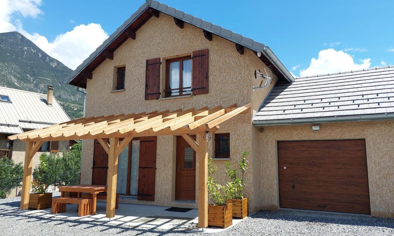 Le Pre Fleuri A Guillestre - Appartements Neufs Classes Meubles De Tourisme 3 Etoiles - Parking Privatif Dış mekan fotoğraf